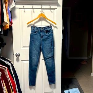 So jeggings Size:3/26 Color:dark wash